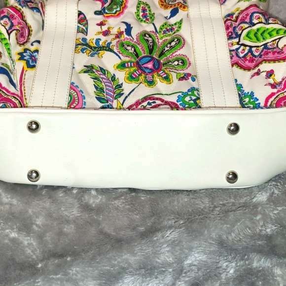 Vera Bradley Shoulder Bag in Palm Beach Gardens - Picture 9 of 12